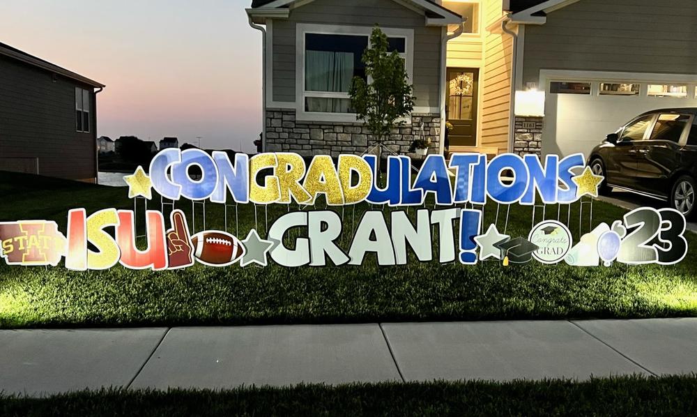 west des moines graduation signs